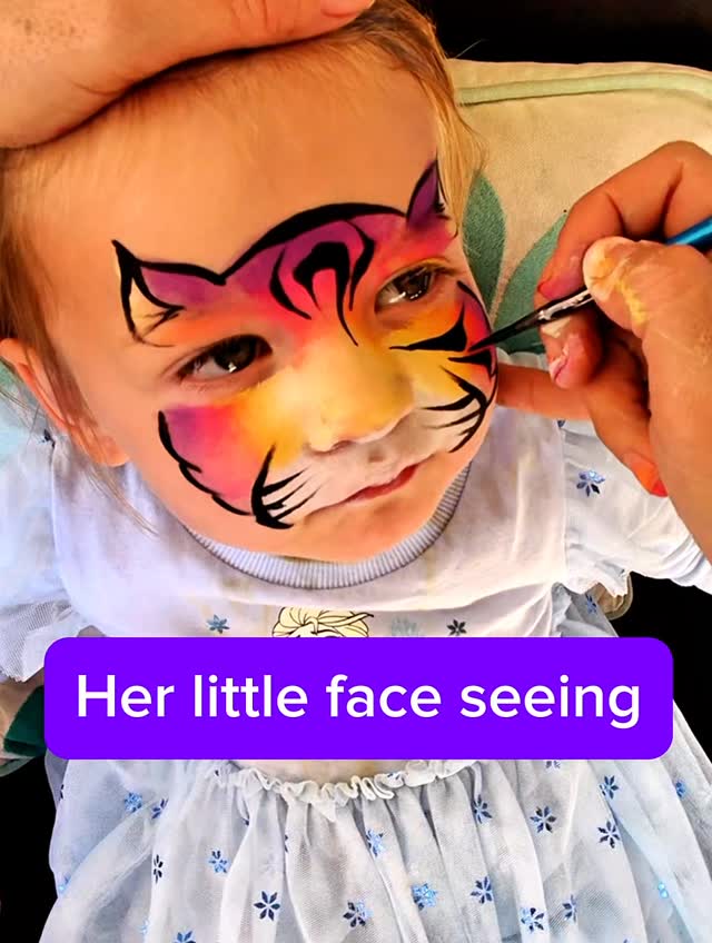 Her little face seeing the reveal in the mirror… too cute for words #facepainting  #facepainter  #northernbeachessydney  #facepaintingkids #facepaintersofinstagram