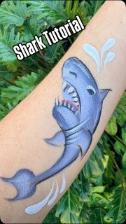 SHARK ARM PAINTING – Step by Step! 🦈

Follow along as I show you step-by-step how to create this awesome shark arm painting! 🦈

Want to see the full-length tutorial with all the tips and techniques? 🎥 Head over to my YouTube channel – Let’s Paint and watch the full video! https://youtu.be/F1yRgD33k80?si=PaZQNKn0NWtL3R0P

🎨 Want to learn even more? Comment LEARN and I’ll send you my 5 FREE beginner face painting lessons!

#FacePainting #SharkFacePaint #FacePaintingTutorial #LearnFacePainting #FacePainter