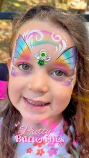 Pretty butterflies and gorgeous handmade gems!
This beautiful butterfly was painted at a recent playground party, and the sparkling gems were the perfect finishing touch. I handmake each gem cluster with love, and they’re always a favourite with the girls!
Planning a kids’ birthday party on the Northern Beaches or Upper North Shore? Send me a message or book online to add some colourful magic to your celebration.
Book here: https://facepainternorthernbeaches.com.au/book-now/
#SillyCheeksFacePainting #NorthernBeachesKidsParties #UpperNorthShore #ButterflyFacePainting #KidsPartyEntertainment